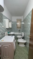 Furnished apartment with open space, separate kitchen and air conditioning