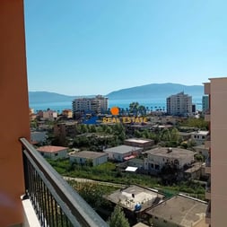 Modern apartment with open kitchen, full bathroom and sea/mountain view