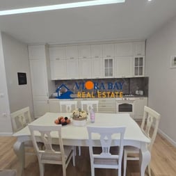 Modern apartment with open kitchen, full bathroom and sea/mountain view
