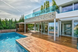 THIS MAGNIFICENT PROPERTY IN LA CANUTA, CALPE