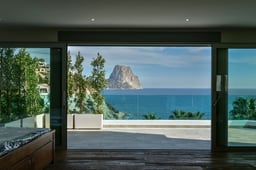 THIS MAGNIFICENT PROPERTY IN LA CANUTA, CALPE