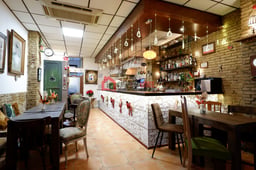 commercial_premises for rent in Valencia, 105 m²