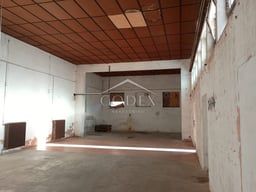 Potpićan - Large commercial space