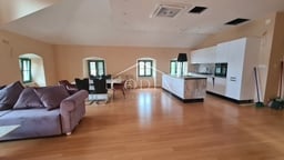 Opatija - apartment in a historic villa in the very center, with a view of the sea