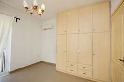 For sale residence 179 sq.m., 3 rooms, Markopoulo Mesogaias