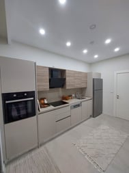 Zeytinburnu Veliefendi 3-Room Apartment for Sale