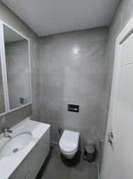 Zeytinburnu Veliefendi 3-Room Apartment for Sale