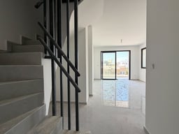 Apartment 75 sq.m. 2 rooms for sale