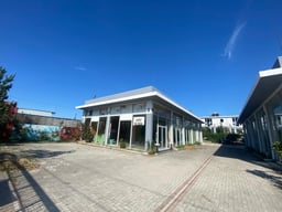 Villa & 2 warehouses for sale, Shijak-Durrës Road
