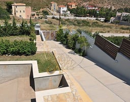 House for rent 310 sq.m.