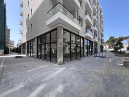 Commercial Property for Sale, 724 m²