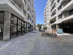 Commercial Property for Sale, 724 m²