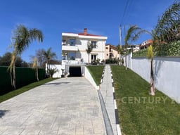 Furnished Villa with Private Pool and Panoramic Sea Views