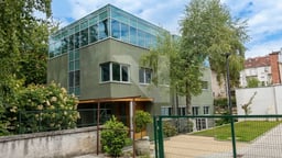 Business space 148.17 m², 5 rooms for rent