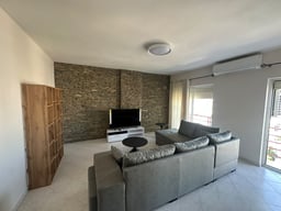 Kiralık 2 odalı daire, 103 m²
